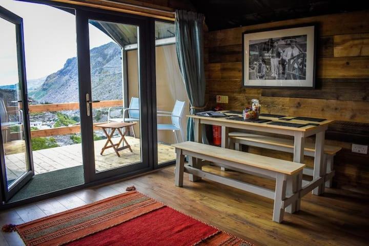 Готель Llechwedd Glamping Блайнай-Фестініоґ Екстер'єр фото